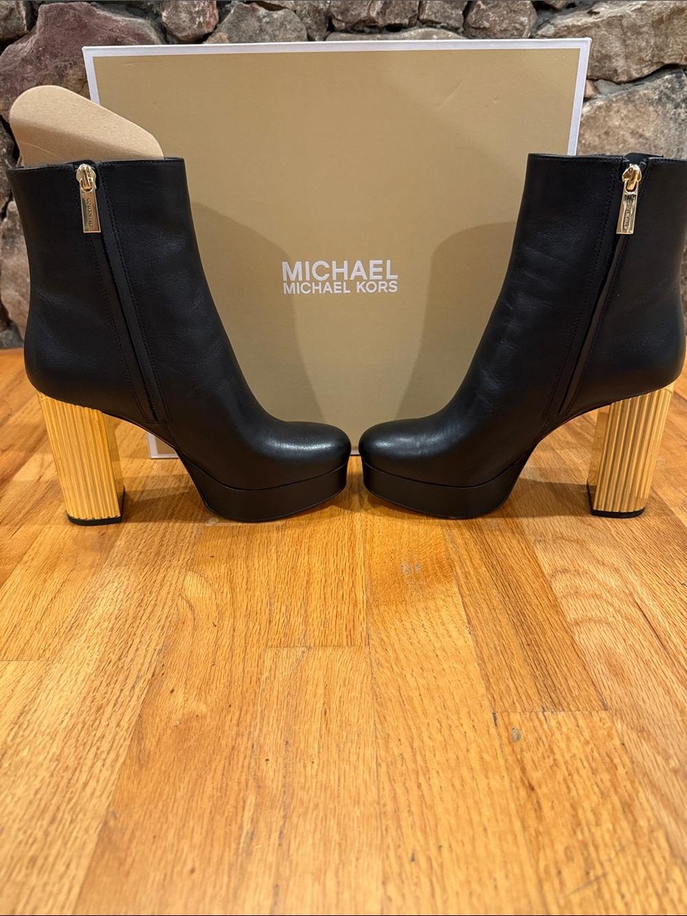 Sz 6 Michael Kors Black Leather Platform Ankle Boots with Gold Ribbed Block Heel